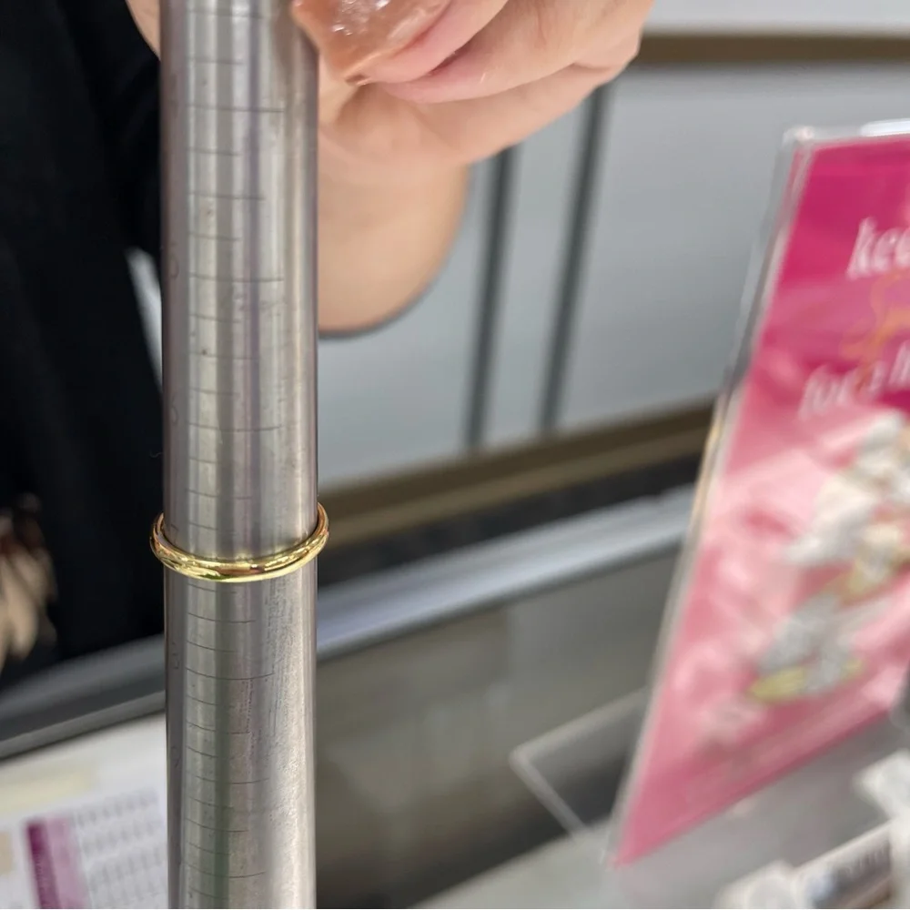 Golden Ring With Purple Stone - Size 7 - Picture 10 of 10